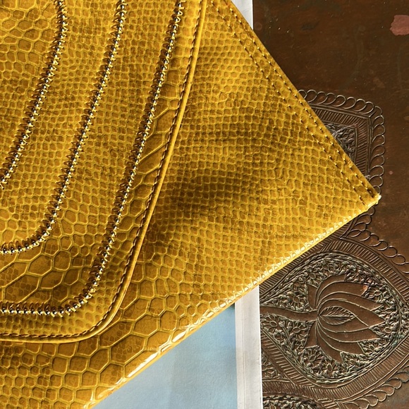 Snake Purse - Picture 2 of 4